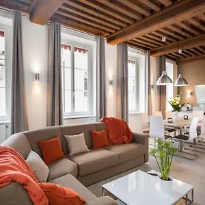 Cosy , Lyon Frankrijk